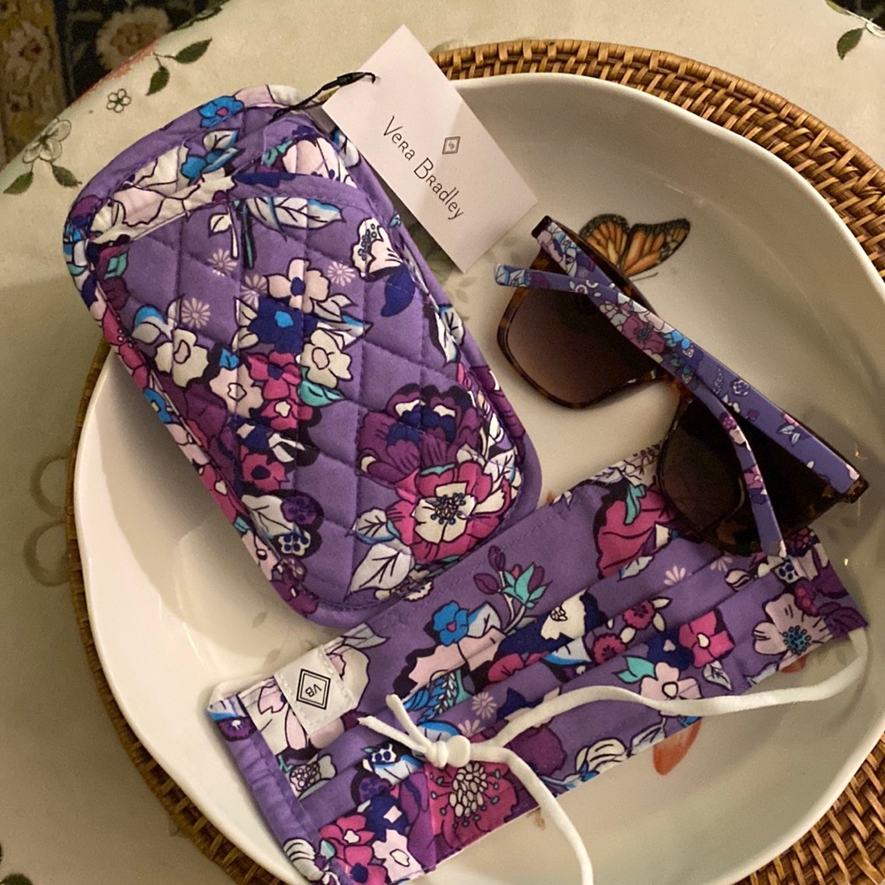 🌻SALE🌻Bundle - Vera Bradley Mask😷, Sun glasses🕶 & Matching Double Eye Case